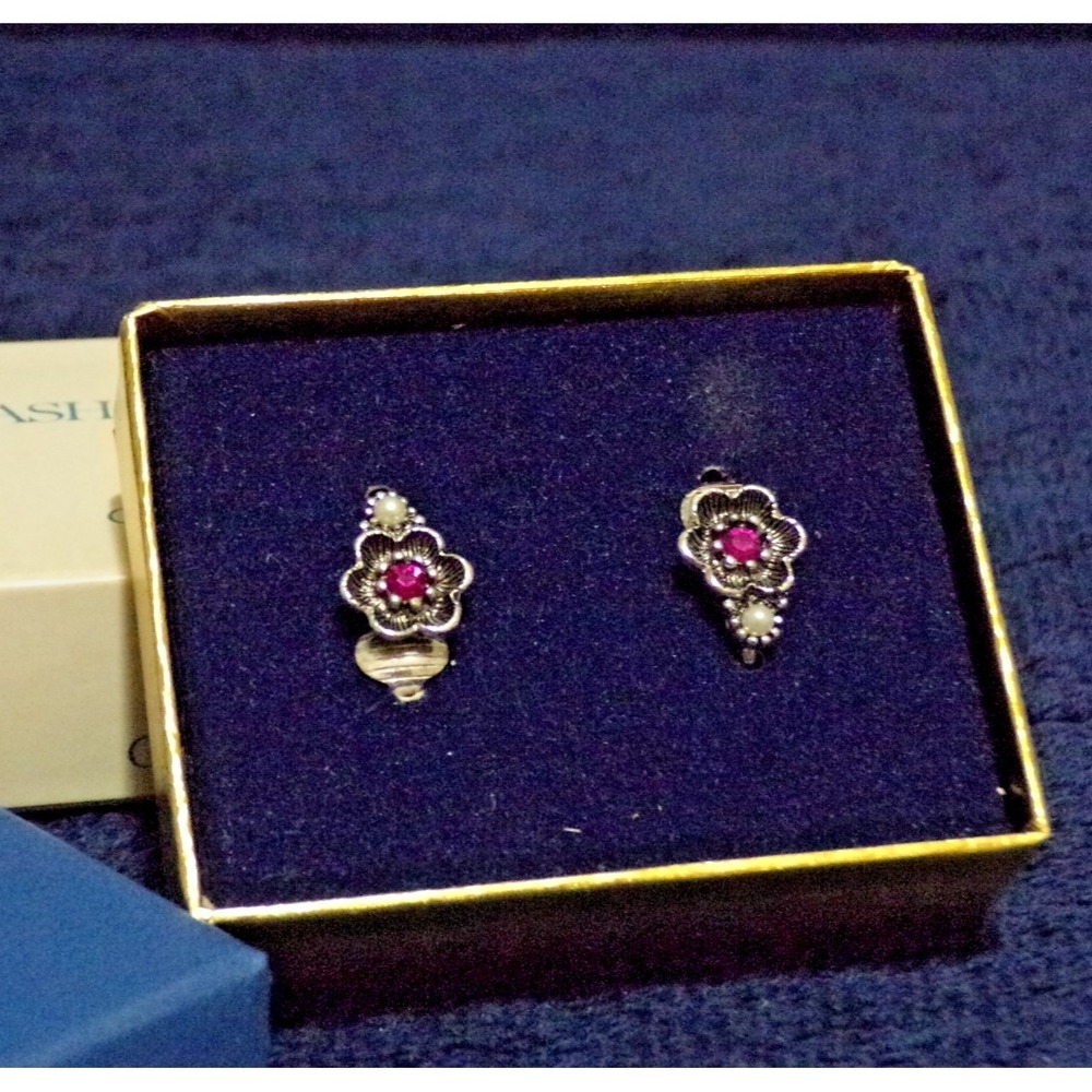 AVON 1974 Rosegay Antiqued Silver Tone Rhinestone & Pearl Flower Clip Earrings